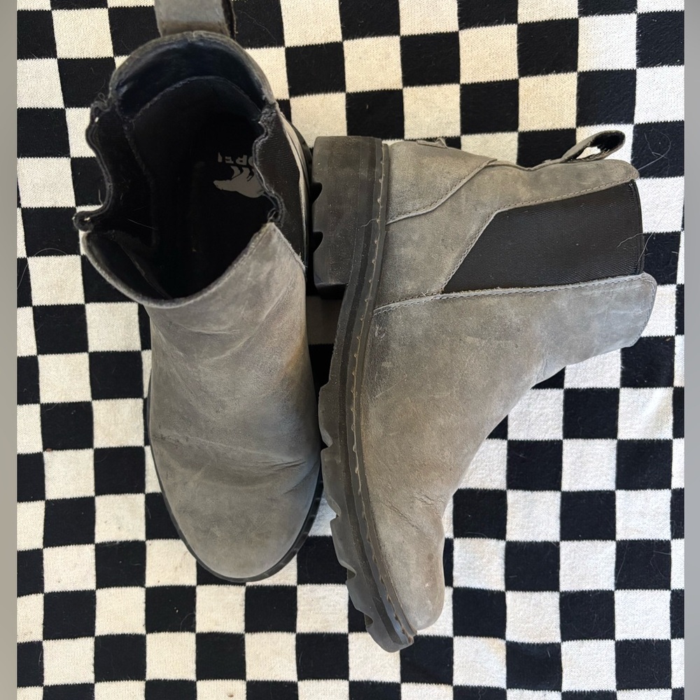 Sorel waterproof Chelsea Boots